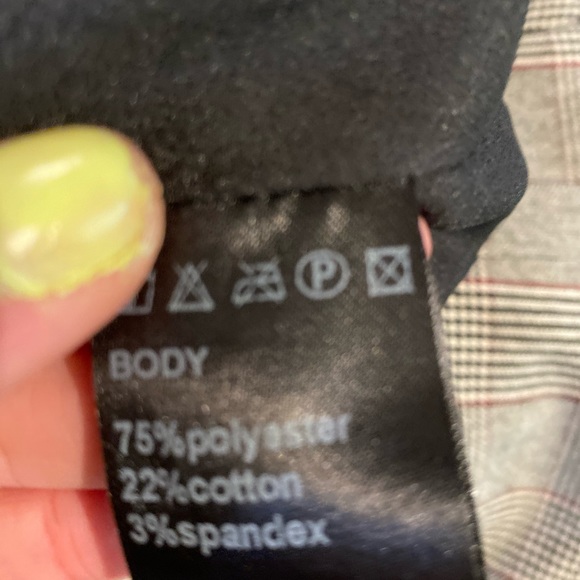 NWT LF mini skirt - Picture 8 of 8